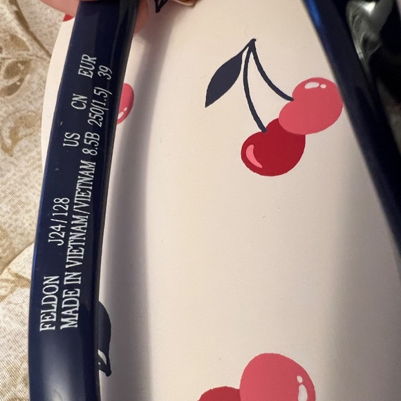 Kate Spade flip flops - Picture 3 of 3